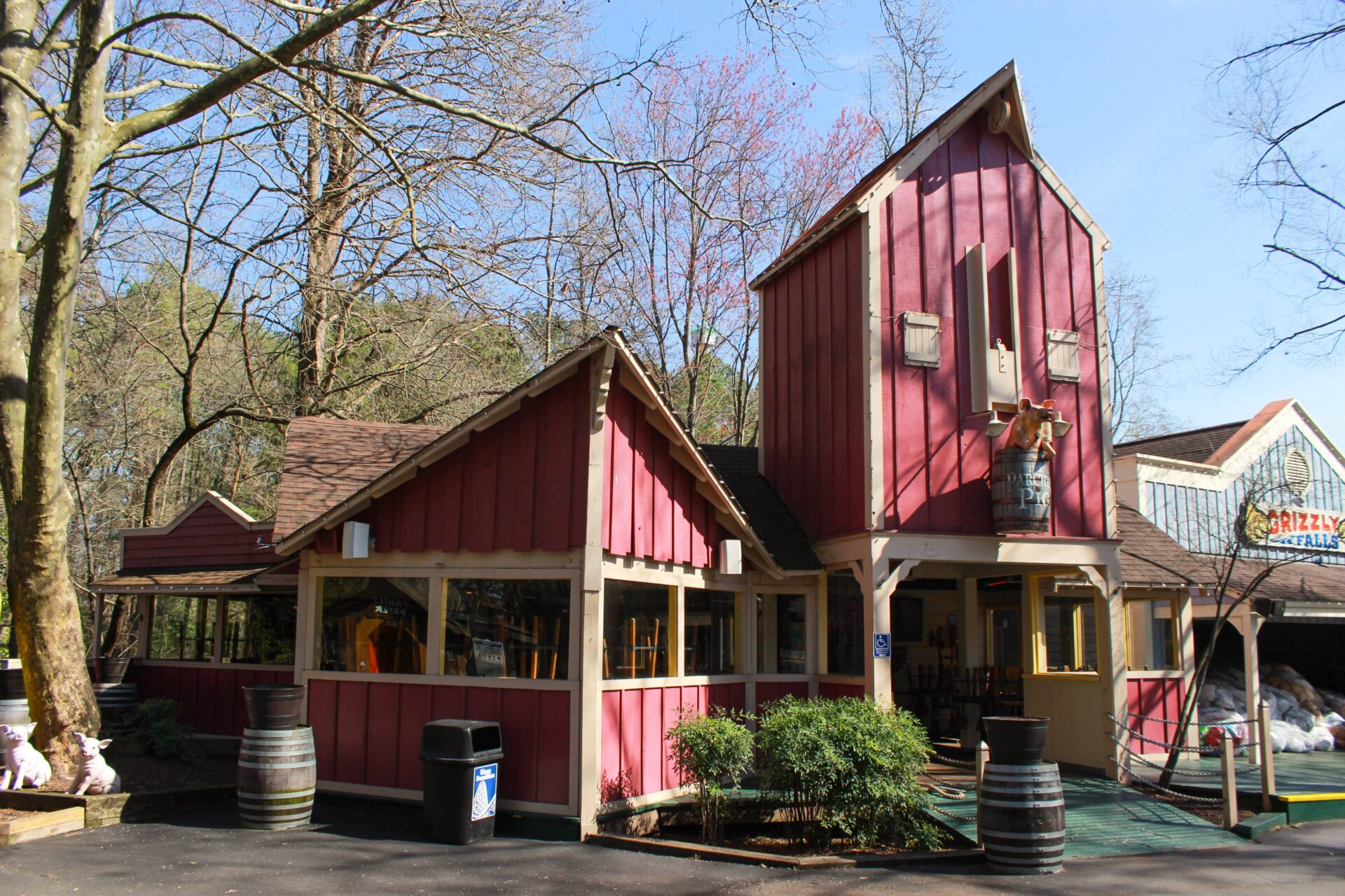 Kings Dominion_Parched Pig-05